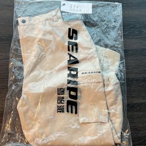 Snowboarding pants size L